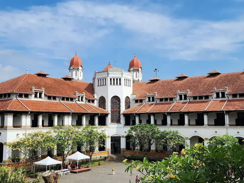 Objek Wisata Semarang Lawang Sewu